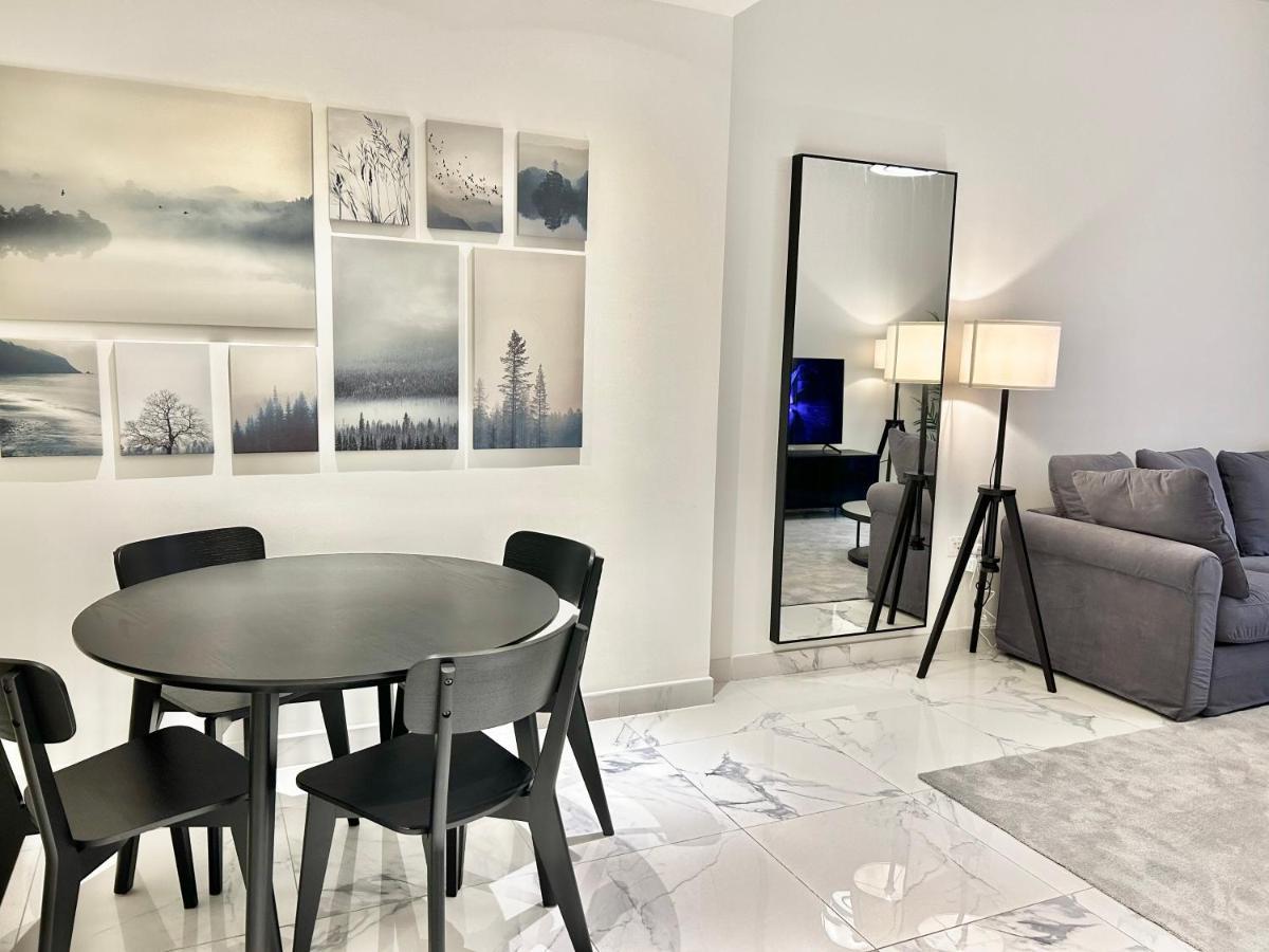 Apartment Stunning 1bedroom With Balcony In Al Habtoor