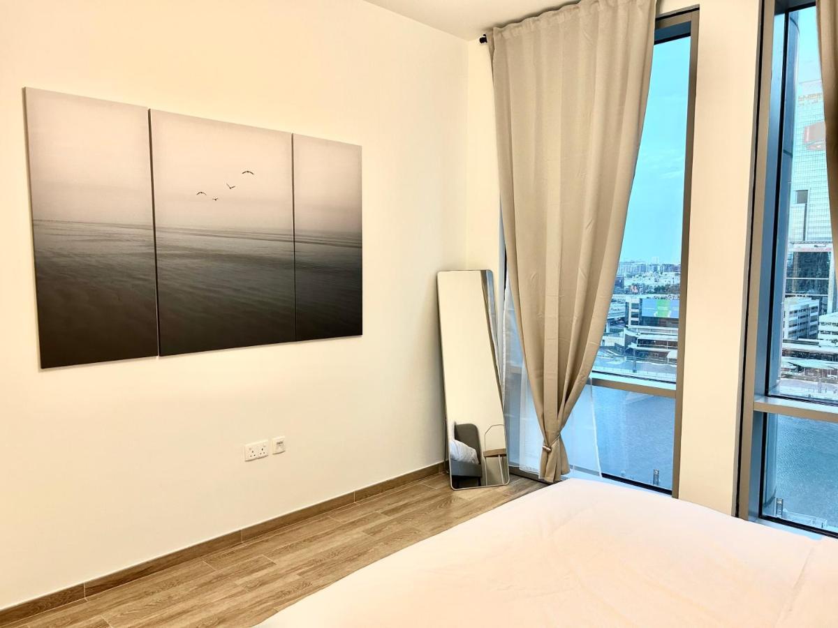 Stunning 1bedroom With Balcony In Al Habtoor Dubai