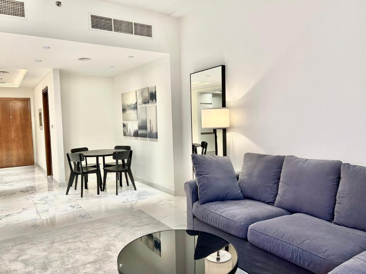 Stunning 1bedroom With Balcony In Al Habtoor Dubai