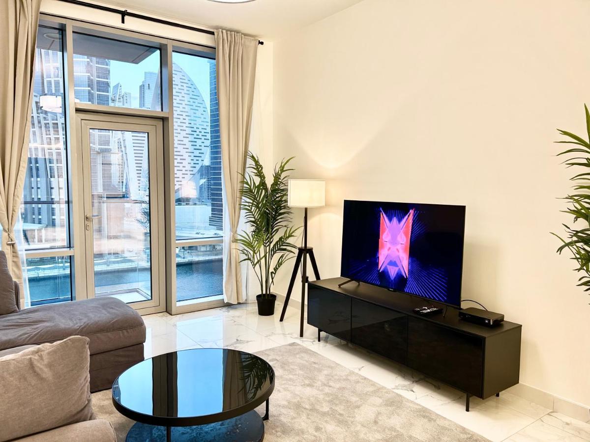 Stunning 1bedroom With Balcony In Al Habtoor Apartment *