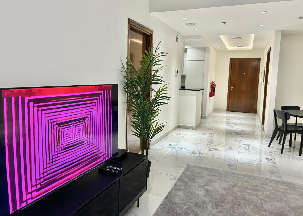 Stunning 1bedroom With Balcony In Al Habtoor * Dubai